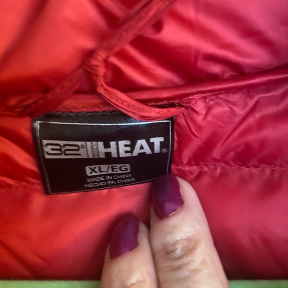 Lightweight quilted jacket. Purchased at Macy’s and worn once. - Picture 4 of 4